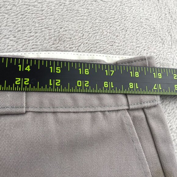 Dickies Mens Wok Pants Size 40x32 Khaki Straight Classic Flat Front Loose Relaxe - Picture 4 of 11